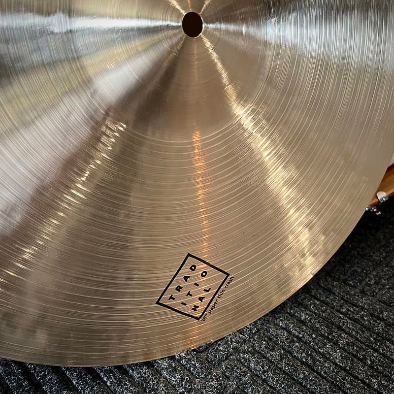 Istanbul Agop Traditional 18” Paper Thin Crash Cymbal (1224g